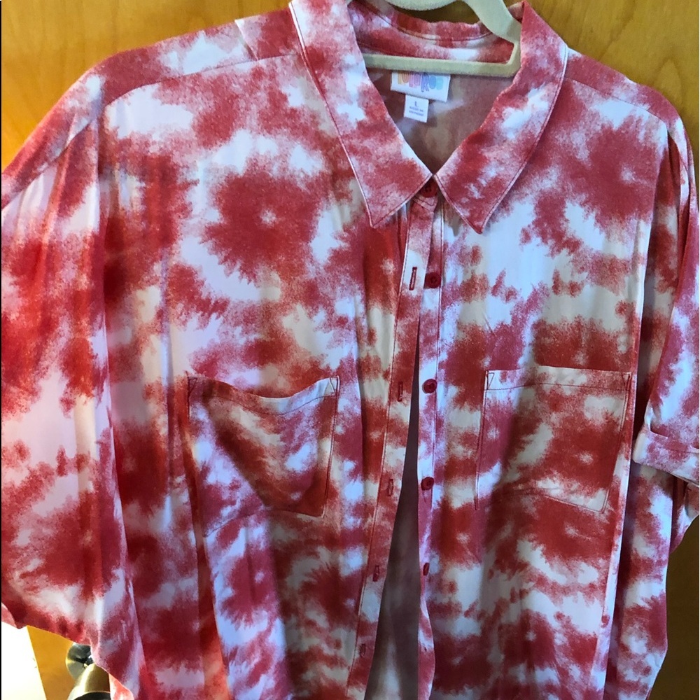 LuLaRoe Amy Blouse NWOT